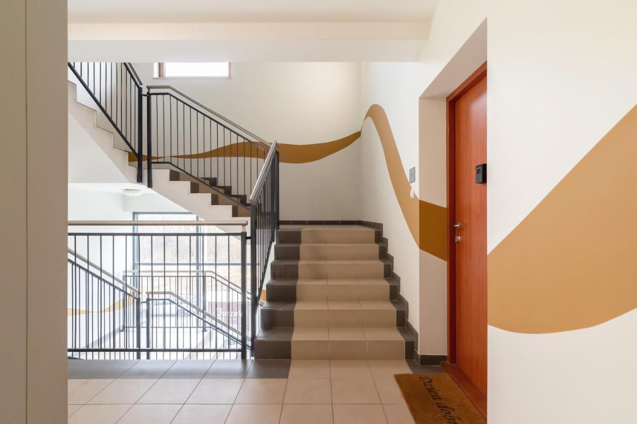 Apartments Cracow Czeczow By Renters Cracovie Extérieur photo